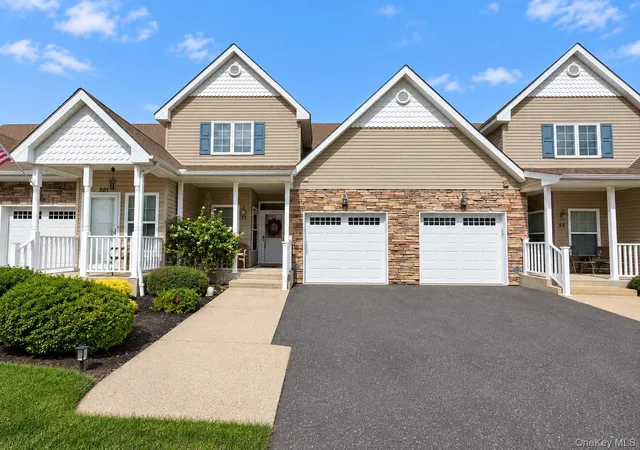 55-rose-ln-brookhaven-ny-11766/hzid_682db97e