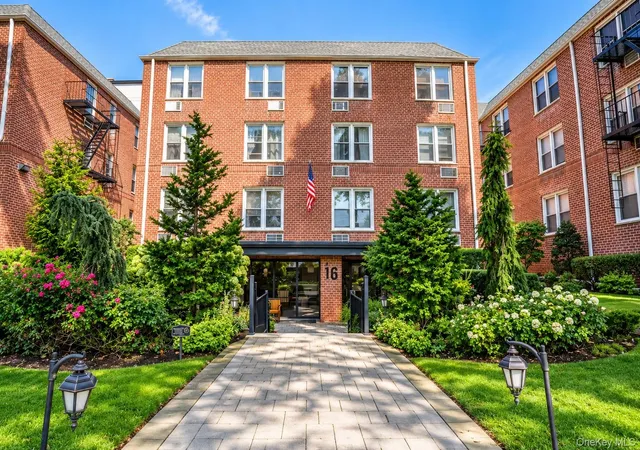 16-main-st-1q-hempstead-ny-11518/hzid_4a9174df