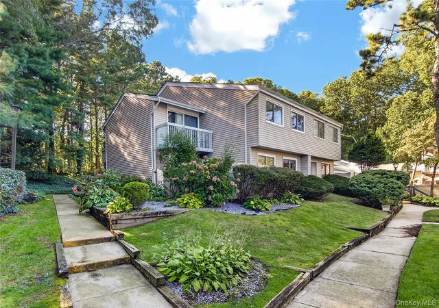 225-springmeadow-dr-a-islip-ny-11741/hzid_d884d56e