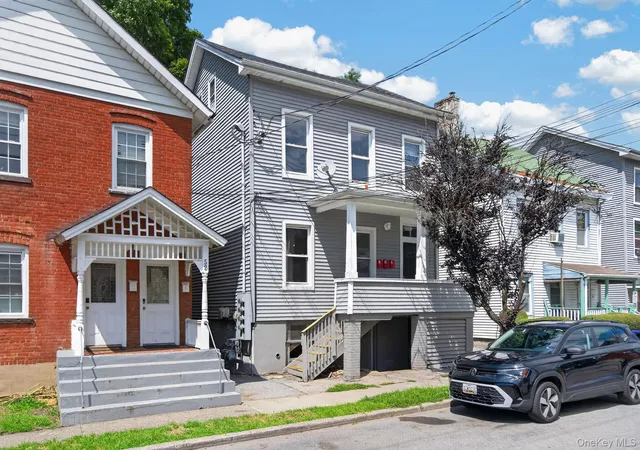 54-gifford-ave-poughkeepsie-ny-12601/hzid_d8131972