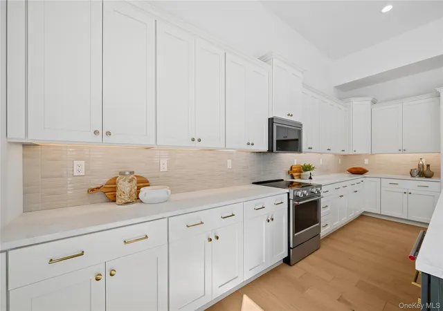 2055-summit-loop-95-carmel-ny-10512/hzid_ed501e74