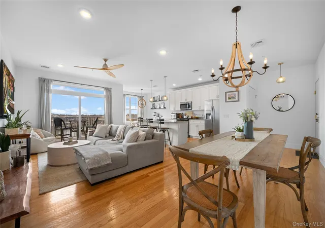 228-marina-pointe-dr-hempstead-ny-11518/hzid_fd26c623