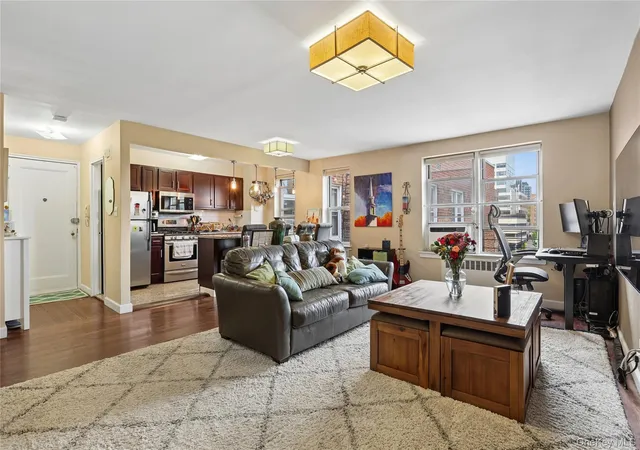 65-45-yellowstone-blvd-6g-new-york-ny-11375/hzid_17ec9de7