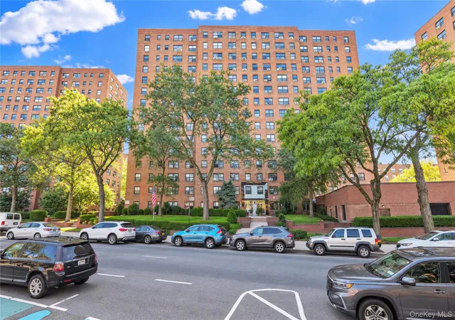 99-40-63rd-road-9d-new-york-ny-11374/hzid_27af731d