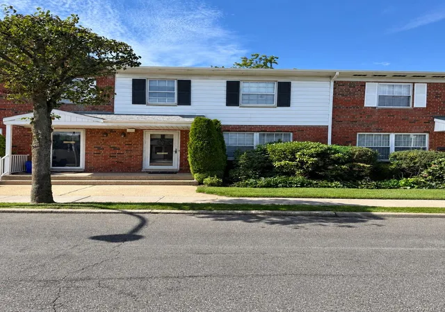 678-front-st-g-hempstead-ny-11550/hzid_cfe8f504