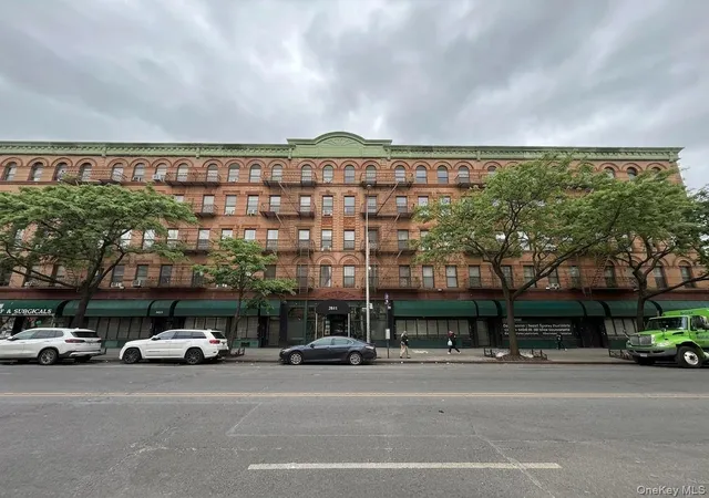 2611-frederick-douglass-blvd-5f-new-york-ny-10030/hzid_7e8e7dda