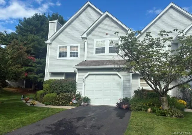 208-erik-dr-brookhaven-ny-11733/hzid_2afb68d3