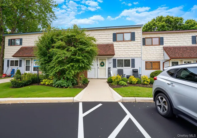 167-pointe-cir-n-167-brookhaven-ny-11727/hzid_629d7ac2