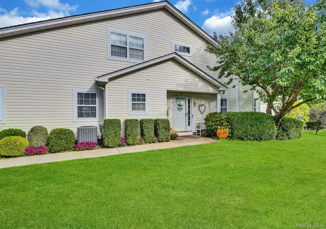 224-erik-dr-brookhaven-ny-11733/hzid_2d387306