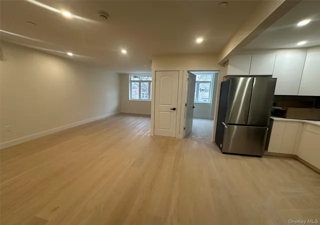 8840-54th-avenue-3a-new-york-ny-11373/hzid_d90d3611