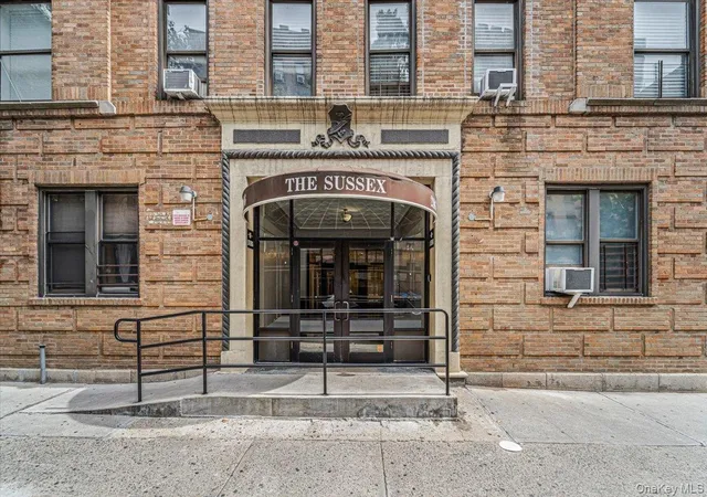 2186-cruger-ave-4b-new-york-ny-10462/hzid_5b62ce49
