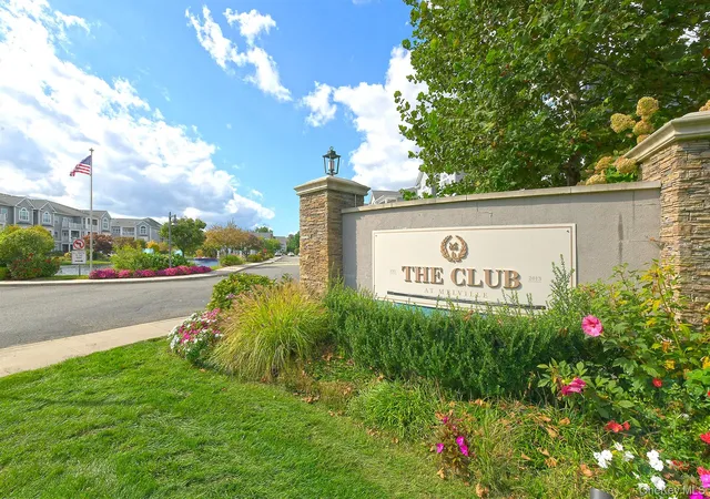212-clubhouse-cir-212-huntington-ny-11747/hzid_71dad89c