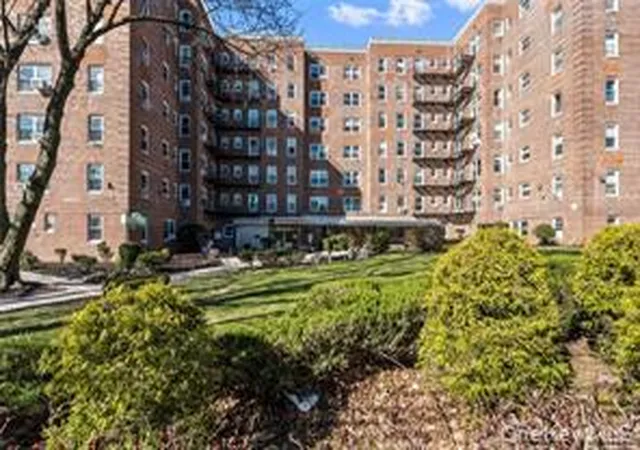 84-50-169th-street-418-jamaica-ny-11432/hzid_86c299ff