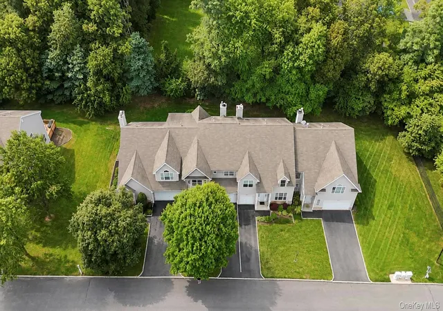 3-arielle-ct-islip-ny-11749/hzid_d1904942