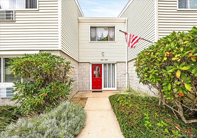 42-richmond-blvd-3a-brookhaven-ny-11779/hzid_8d03dfe4