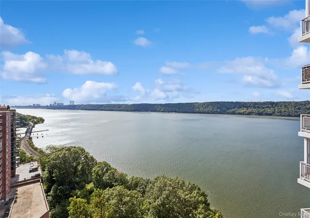 2621-palisade-ave-14l-bronx-ny-10463/hzid_4c8f424a