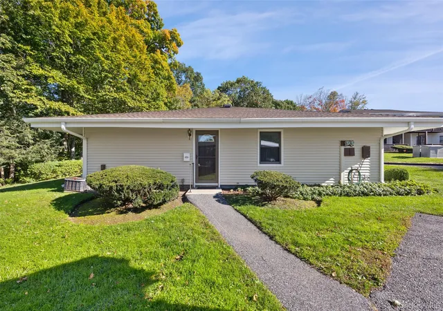 38-sussex-dr-a-yorktown-heights-ny-10598/hzid_f6c403b8