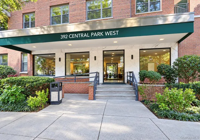 392-central-park-w-2r-new-york-ny-10025/hzid_046d9f74