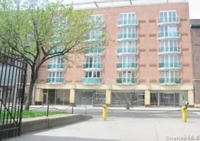 88-20-parsons-blvd-2c-jamaica-ny-11432/hzid_3c3642ca