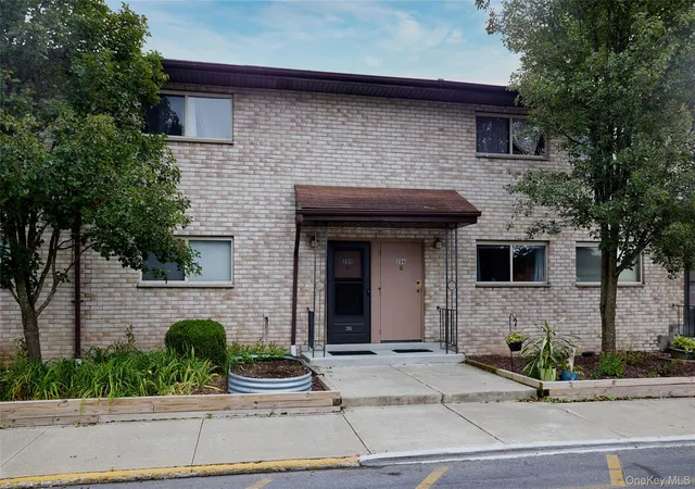 26-cooper-rd-205-poughkeepsie-ny-12603/hzid_56d2821e