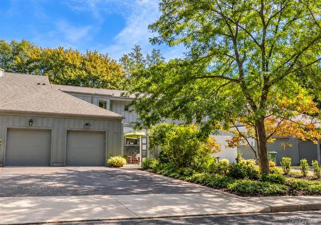 55-rockledge-path-brookhaven-ny-11777/hzid_2e24ef73