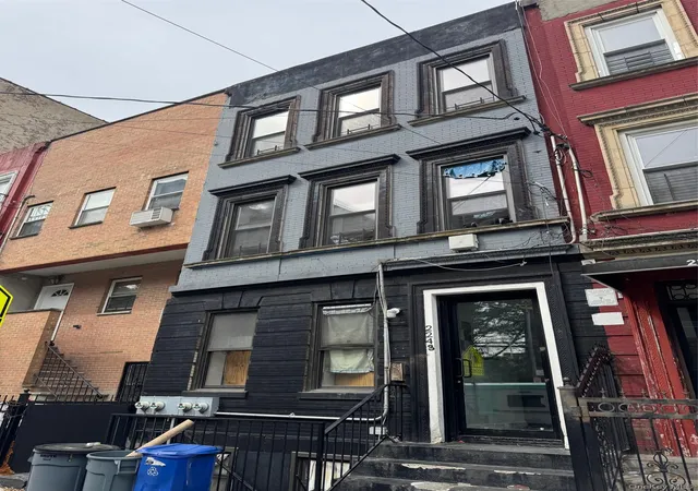 2243-bathgate-ave-new-york-ny-10457/hzid_7d459d84