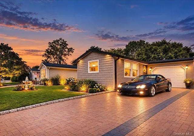 10-greenwood-blvd-brookhaven-ny-11949/hzid_5df45e9b