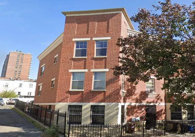 1609-saint-marks-ave-new-york-ny-11233/hzid_d4ba3516