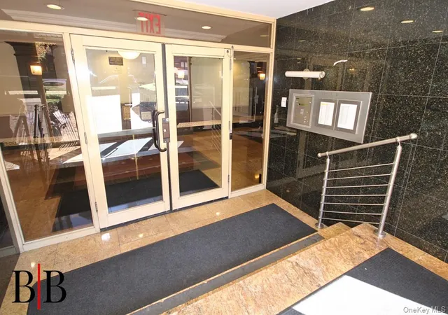 1237-ave-z-5w-new-york-ny-11235/hzid_582e5fb4