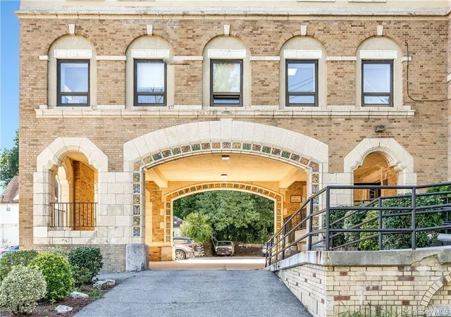 1-elm-st-5b-eastchester-ny-10707/hzid_68f03b39
