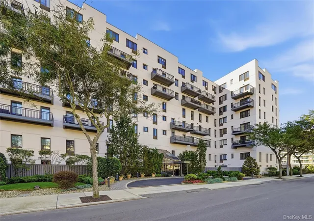 100-w-broadway-6q-long-beach-ny-11561/hzid_c10eb3a2