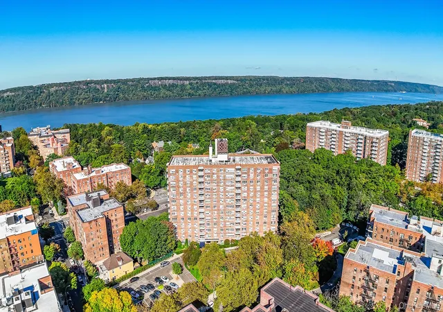 3935-blackstone-ave-5e-new-york-ny-10471/hzid_a63841d4