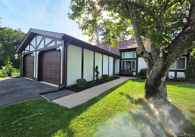 133-fieldstone-ct-middle-island-ny-11953/hzid_66c95219