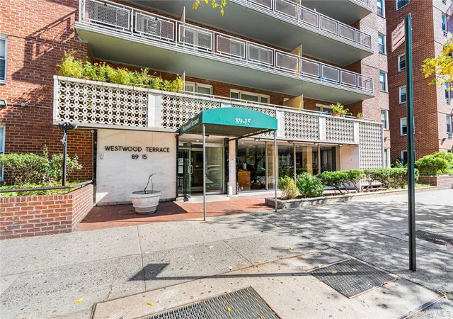8915-parsons-blvd-11d-new-york-ny-11432/hzid_0658f8fc