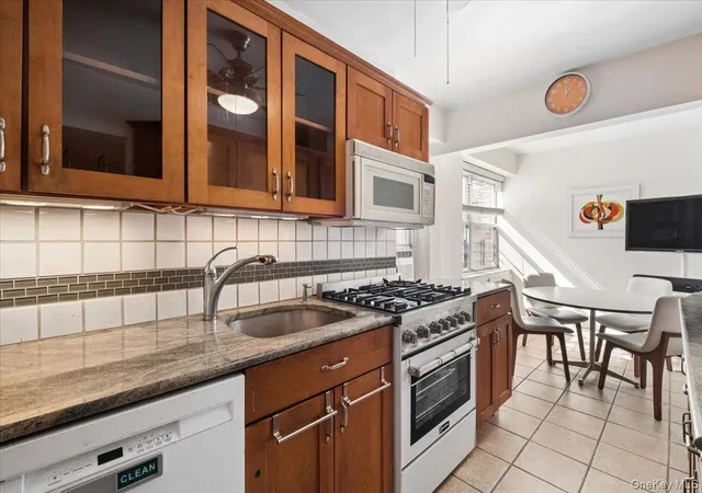 235-garth-rd-d6a-eastchester-ny-10583/hzid_48be15df