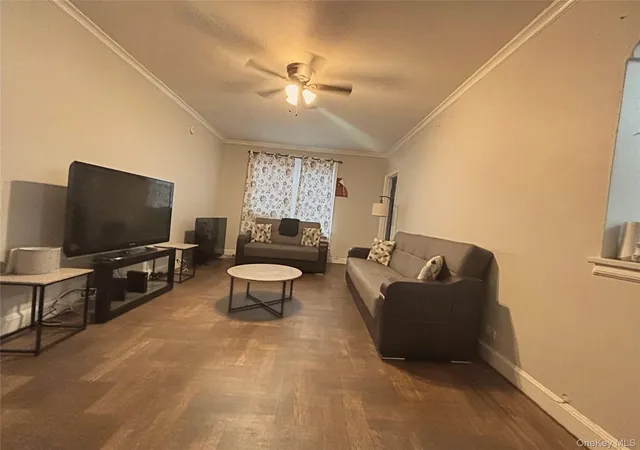 463-e-178-street-4c-new-york-ny-10457/hzid_eea52156
