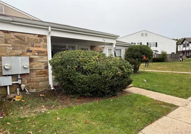2-ticonderoga-ct-brookhaven-ny-11961/hzid_e4a0bbfa