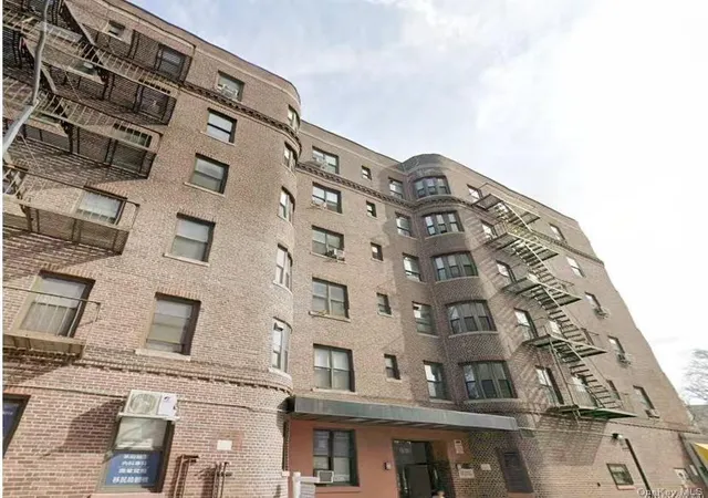 83-06-vietor-ave-5g-new-york-ny-11373/hzid_f5a40d73