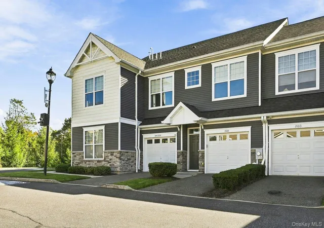 2105-townhome-way-huntington-station-ny-11746/hzid_b4820637