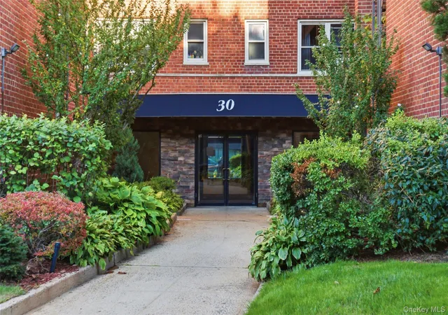 30-n-broadway-2e-white-plains-ny-10601/hzid_70103675
