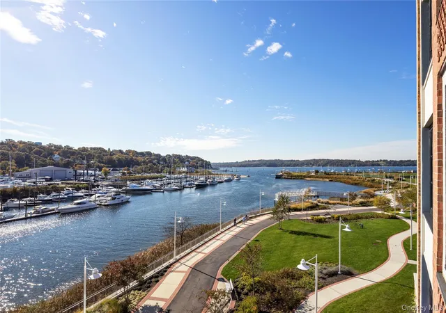 100-garvies-point-rd-1036-glen-cove-ny-11542/hzid_b13e05d9