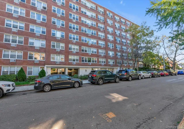 172-70-highland-ave-6b-new-york-ny-11432/hzid_acd4969e