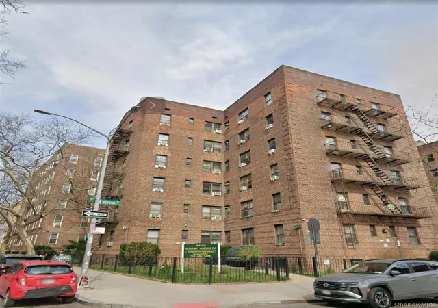 44-05-macnish-2c-new-york-ny-11373/hzid_25ff4b80