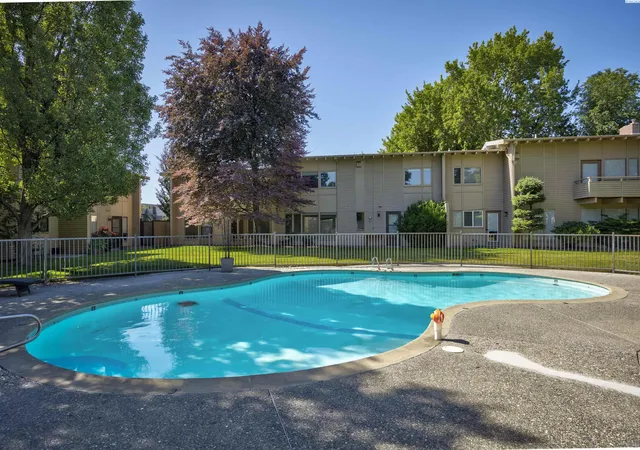 1645-mowry-square-303-richland-wa-99354/hzid_d30a414b