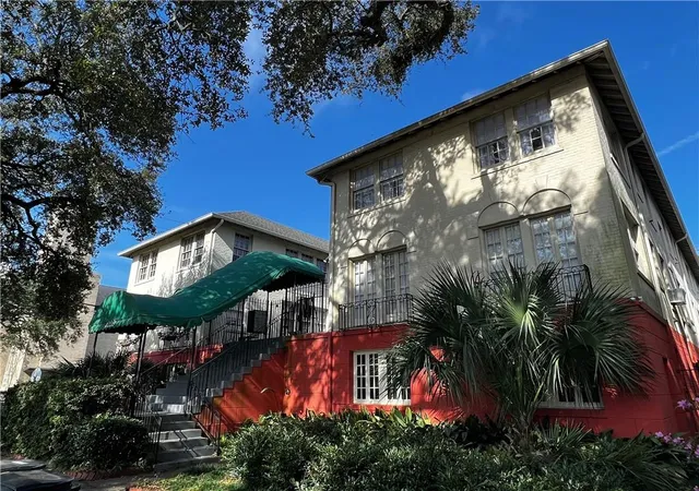 4239-st-charles-ave-p-new-orleans-la-70129/hzid_c1c3e111