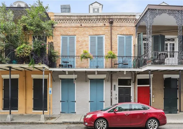 1133-royal-st-7-new-orleans-la-70116/hzid_a5642e6b
