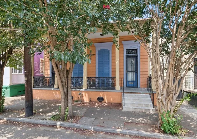 2109-11-chartres-st-new-orleans-la-70116/hzid_8bb39c66
