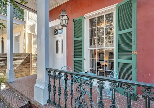 1206-chartres-st-2-new-orleans-la-70116/hzid_ca484704