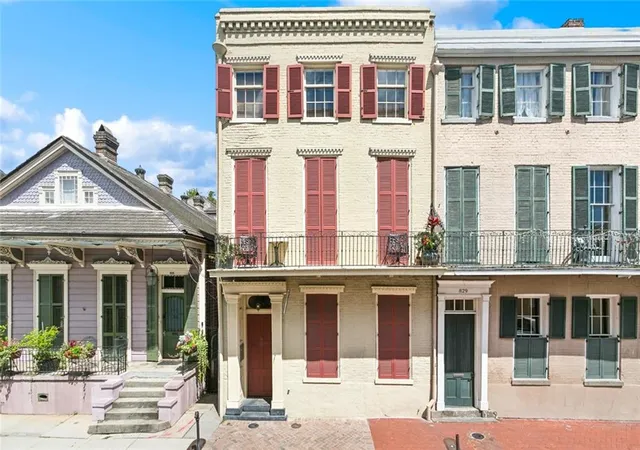 827-burgundy-st-d-new-orleans-la-70116/hzid_15ef0a41