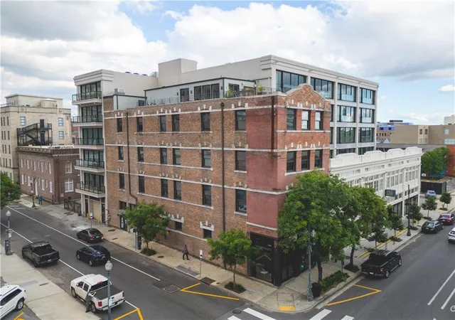 888-girod-st-201-new-orleans-la-70113/hzid_e9bdb217